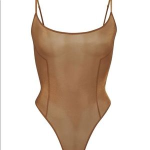 SKIMS GLISSENETTE SCOOP BODY SUIT- NEVER WORN- TAGS ATTACHED